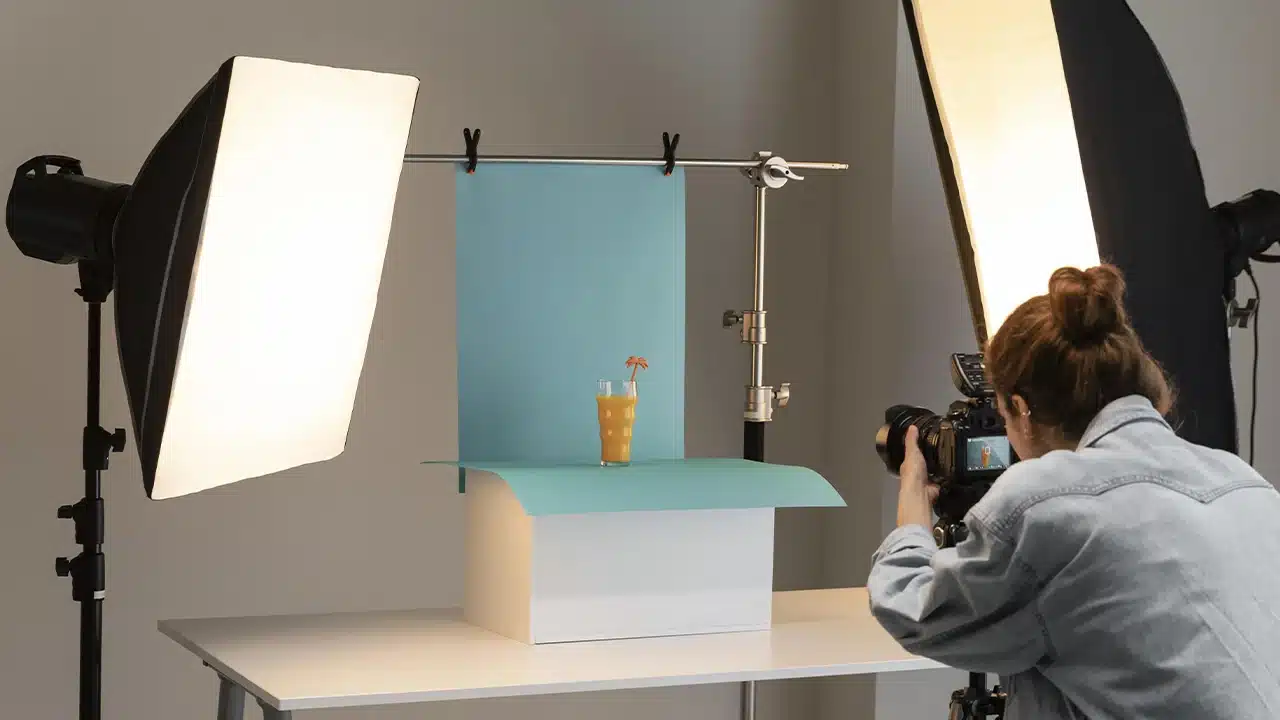 Proses Commercial Photography di studio profesional